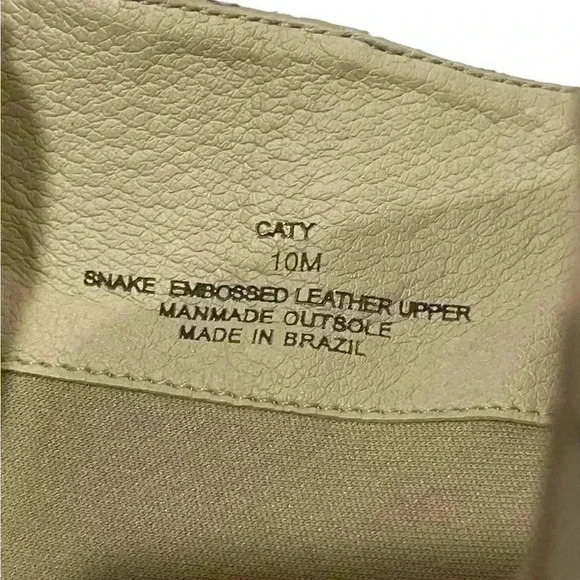 Matisse Caty Women’s Ivory Snake Embossed Leather AnkleSide Zip Pointed Toe 10 M - Picture 10 of 11